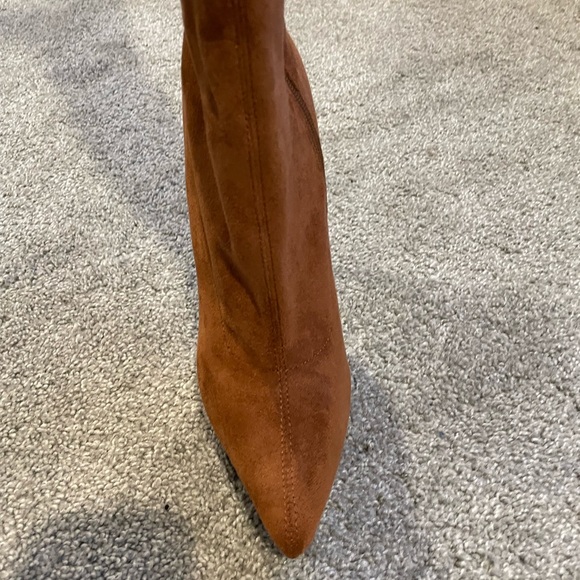 Over the knee boots - Picture 7 of 10